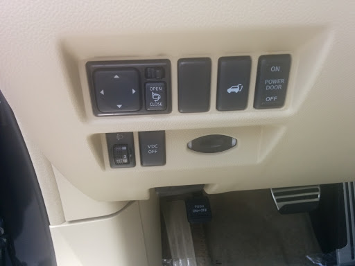 Car Dealer «Lauderdale INFINITI», reviews and photos, 900 E Sunrise Blvd, Fort Lauderdale, FL 33304, USA