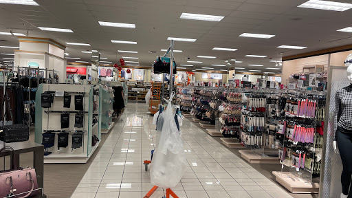 Furniture Store «Raymour & Flanigan Furniture and Mattress Store», reviews and photos, 79 NJ-73, Voorhees Township, NJ 08043, USA