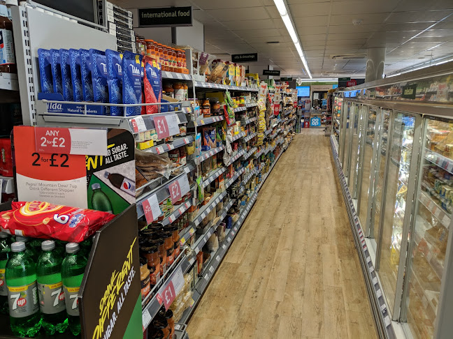 Co-op Food - Battersea - Chatfield Road - Supermarket