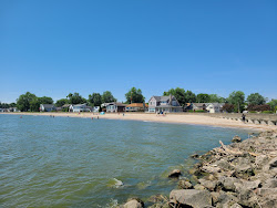 Zdjęcie City of Luna Pier Public Beach z powierzchnią turkusowa czysta woda