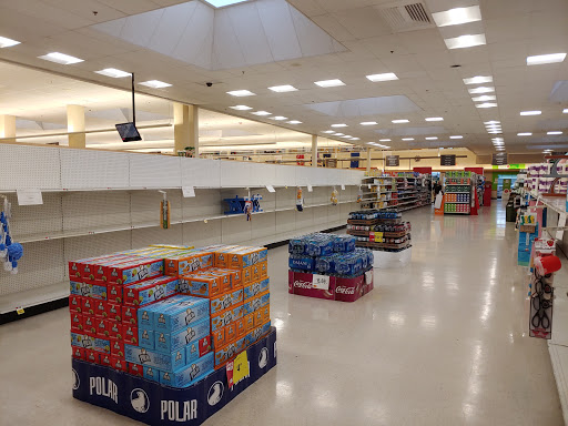 Grocery Store «Super Stop & Shop», reviews and photos, 597 Farmington Ave, Bristol, CT 06010, USA