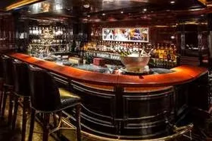 The Bar at The Peninsula 半島酒吧 image
