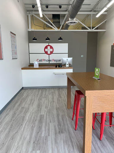 Cell Phone Store «iExpert Studio», reviews and photos, 5000 Shelbyville Rd, Louisville, KY 40207, USA