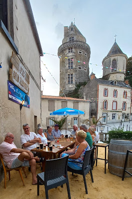 Old Farmer Pub à Apremont