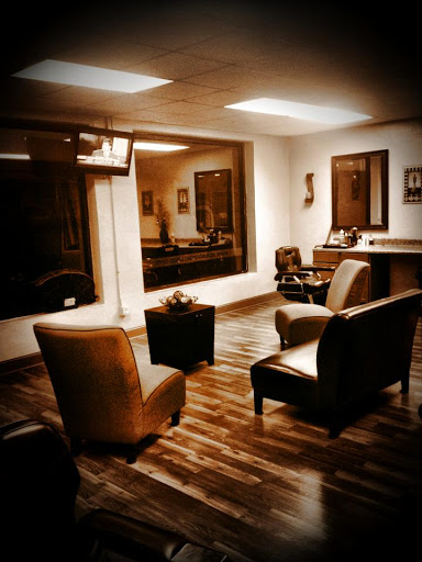 Barber Shop «A Plus Barber Shop», reviews and photos, 526 S Gloster St, Tupelo, MS 38801, USA