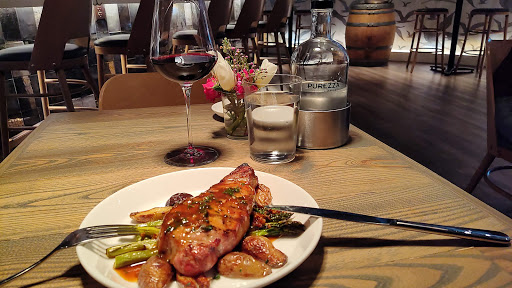 Wine Store «UnWined», reviews and photos, 1600 Belle View Blvd, Alexandria, VA 22307, USA