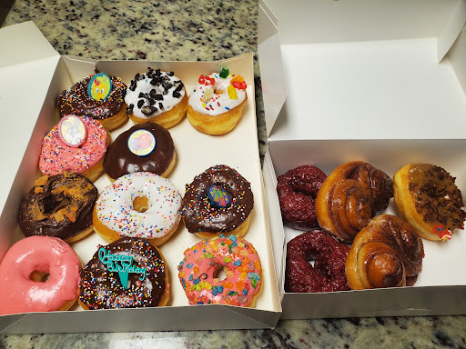 Donut Shop «Park Place Donuts», reviews and photos, 4515 Matlock Rd # 115, Arlington, TX 76018, USA