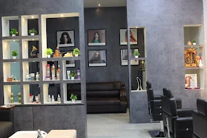 Dapon Beauty salon & Make Up Studio image