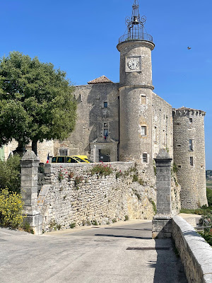 Château de Lussan à Lussan