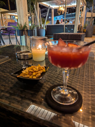 On The Rocks Lounge Bar - Μπαρ