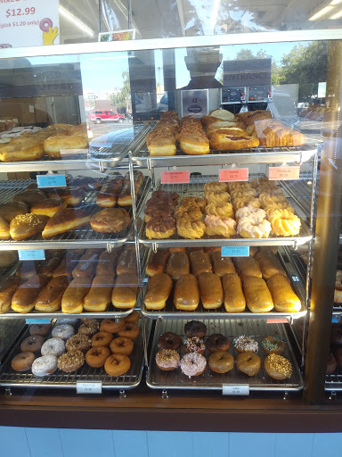 Donut Shop «Lucky Donuts», reviews and photos, 140 SW 152nd St, Seattle, WA 98166, USA