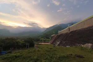 Adavi Nainaar Dam image
