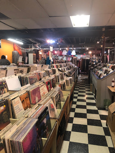 Record Store «POPS Resale», reviews and photos, 1423 Leestown Rd B, Lexington, KY 40511, USA
