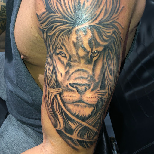 Tattoo Shop «Inkfamous Tatoo Studio», reviews and photos, 353 Vincennes St, New Albany, IN 47150, USA