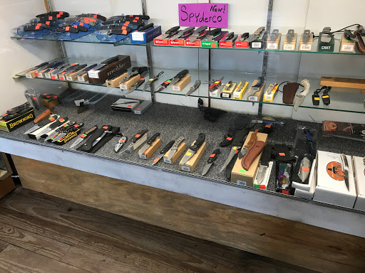 Gun Shop «A. W. Peterson Gun Shop», reviews and photos, 4255 W Old US Hwy 441, Mt Dora, FL 32757, USA