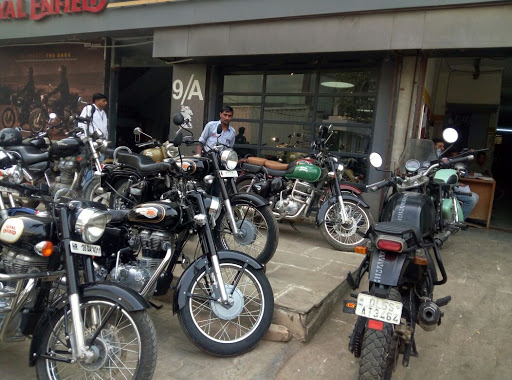 मोटरसाइकिल्स रेंटल - बाइक्स ऑन रेंट इन दिल्ली, गुड़गांव, नोएडा