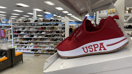 Clothing Store «Ross Dress for Less», reviews and photos, 12115 Biscayne Blvd, North Miami, FL 33181, USA