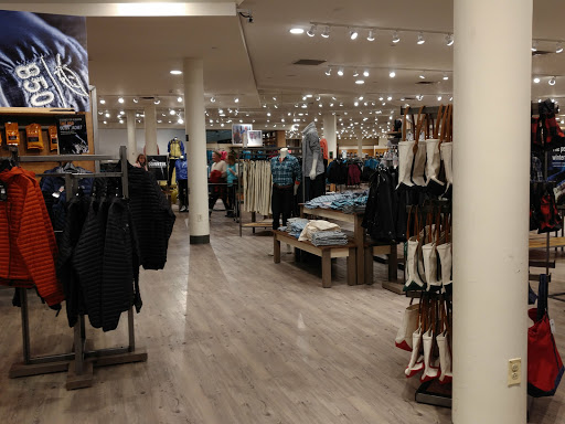 Clothing Store «L.L. Bean», reviews and photos, 8095 Tysons Corner Center, McLean, VA 22102, USA