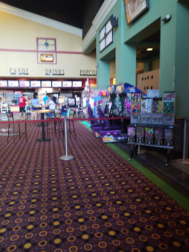 Movie Theater «Regal Cinemas Beaver Creek 12», reviews and photos, 1441 Beaver Creek Commons Dr, Apex, NC 27502, USA