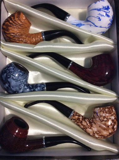 Tobacco Shop «Treehouse Smoke Shop», reviews and photos, 1321 N Federal Hwy, Hollywood, FL 33020, USA