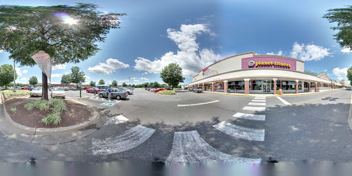 Shopping Mall «Penn Station Shopping Center», reviews and photos, 5600 Silver Hill Rd, District Heights, MD 20747, USA