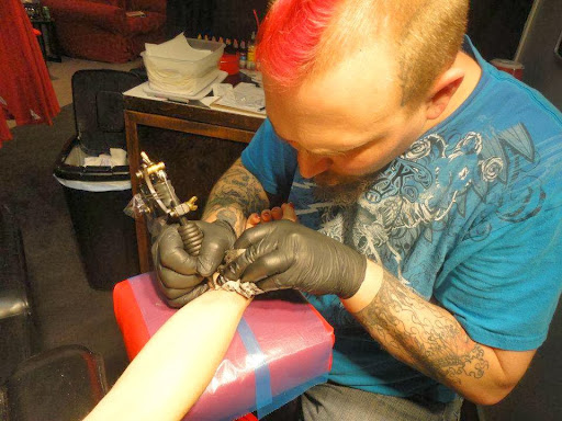 Tattoo Shop «The Ink Shrinks Tattoo Studio», reviews and photos, 568 Old Hwy 8 NW, New Brighton, MN 55112, USA