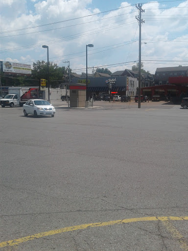 Thrift Store «Goodwill Industries of Middle Tennessee», reviews and photos, 5412 Charlotte Ave, Nashville, TN 37209, USA