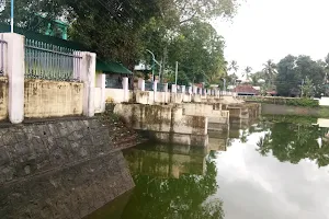 Kannankulangara Temple Pond image