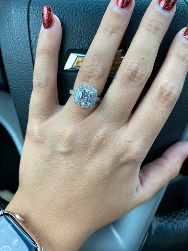 Jeweler «Wedding Day Diamonds - Burnsville», reviews and photos, 560 County Rd 42 W, Burnsville, MN 55337, USA