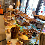 Photo n°8 de l'avis de Donato.o fait le 26/03/2022 à 07:20 sur le  C'est la Vie - Bonn à Bonn