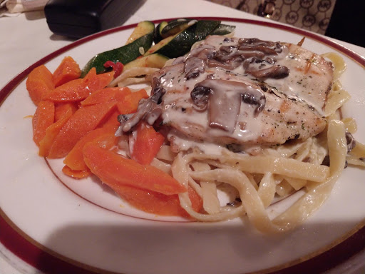 Dinner Theater «Candlelight Pavilion Fine Dining and Musical Theater», reviews and photos, 455 W Foothill Blvd, Claremont, CA 91711, USA