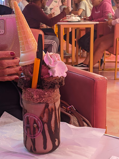 Shopping Mall «Fairfield Shopping Center», reviews and photos, 5322 Lord Dunmore Ct, Virginia Beach, VA 23464, USA