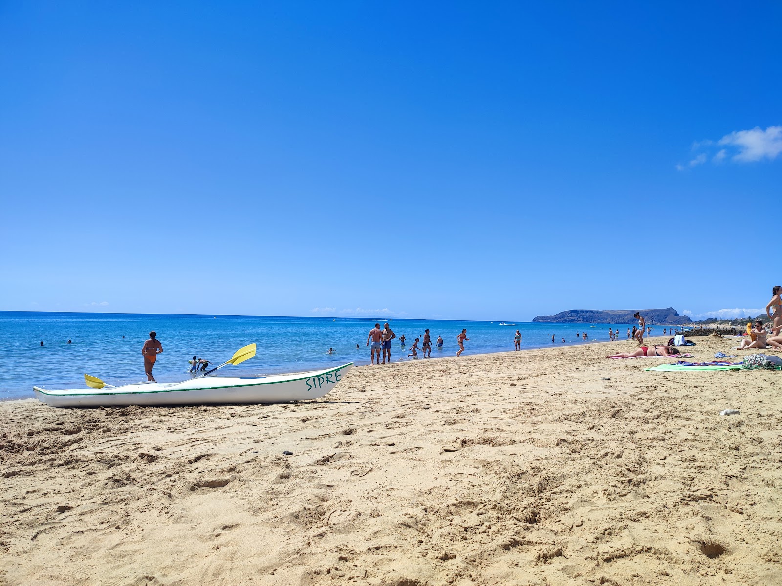 Foto di Porto Santo beach con una superficie del sabbia beige