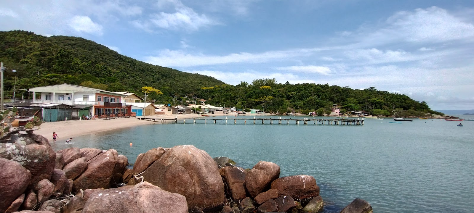Foto de Praia Caieiras do Norte con arena beige superficie
