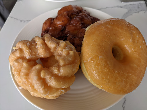 Donut Shop «The Jelly Donut», reviews and photos, 2897 Hopyard Rd, Pleasanton, CA 94588, USA