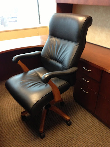 Used Office Furniture Store «Minnesota Discount Office Furniture», reviews and photos, 980 Berwood Ave E #1000, Vadnais Heights, MN 55110, USA