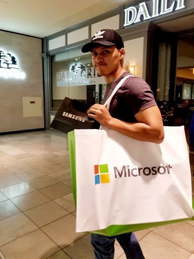 Computer Store «Microsoft Store», reviews and photos, 5015 Westheimer Rd A2421, Houston, TX 77056, USA