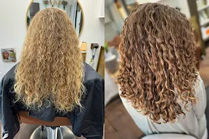 Midwest Curls image