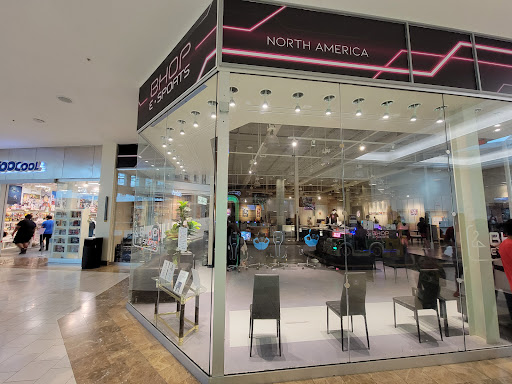 Shopping Mall «Hawthorn Mall», reviews and photos, 122 Hawthorn Center, Vernon Hills, IL 60061, USA