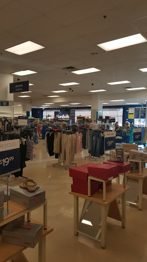 Shopping Mall «Gateway Centre Plaza», reviews and photos, Howard St, Chicago, IL 60626, USA