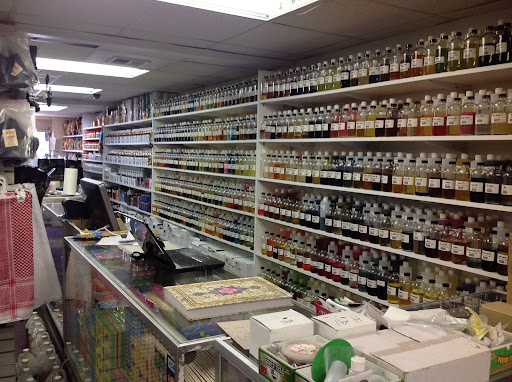 Clothing Store «Al-Minar Books & Islamic Fashion», reviews and photos, 5218-20 Chestnut St, Philadelphia, PA 19139, USA