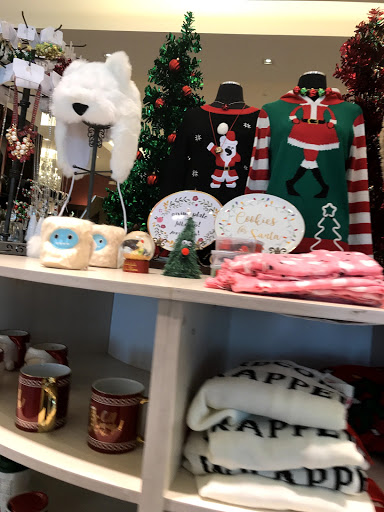 Fashion Accessories Store «Charming Charlie», reviews and photos, 5175 Deerfield Blvd, Mason, OH 45040, USA