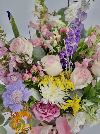 Florist «Lake O. Floral», reviews and photos, 397 N State St, Lake Oswego, OR 97034, USA