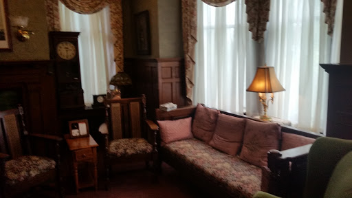 Funeral Home «Applebee-McPhillips Funeral Home Inc», reviews and photos, 130 Highland Ave, Middletown, NY 10940, USA