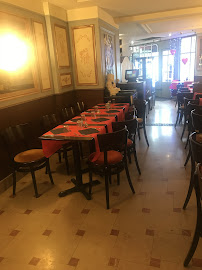 Atmosphère du Restaurant français Le Paris Versailles - n°15