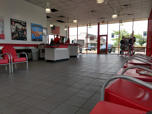 Tire Shop «Discount Tire Store - Indianapolis, IN», reviews and photos, 8302 N Michigan Rd, Indianapolis, IN 46268, USA