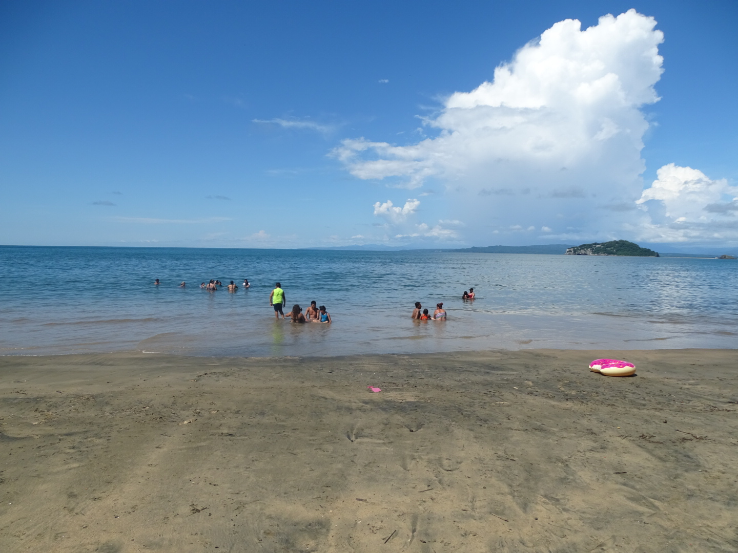 Photo de Frideritas beach avec l'eau turquoise de surface