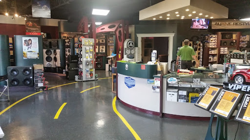 Car Stereo Store «Roberts Auto Electronics & Window Tint», reviews and photos, 11704 Shelbyville Rd, Louisville, KY 40243, USA
