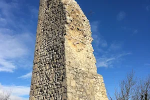 Ruines De La Tour Sans Venin image