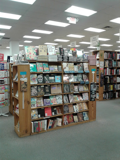 Book Store «Half Price Books», reviews and photos, 8211 Arbor Square Dr, Mason, OH 45040, USA